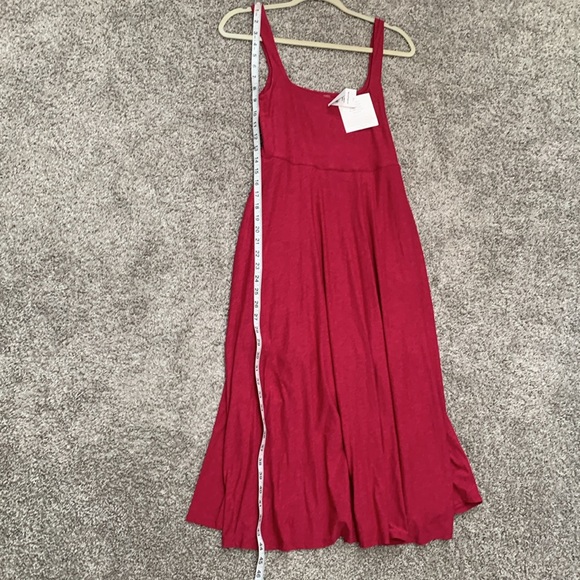 Beyond Yoga Featherweight On the Ready Square Neck Midi Dress - Picture 9 of 12